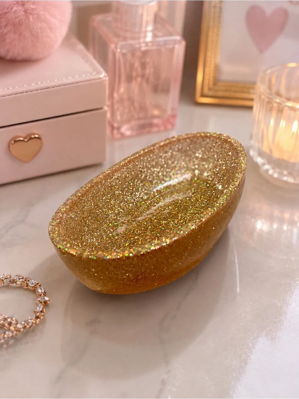 Sparkle Oval Soap Dish with Cream Floral Soaps, Catchall trinket tray